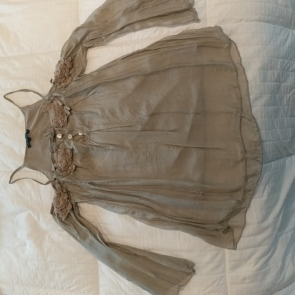 Faith & Joe open shoulder top